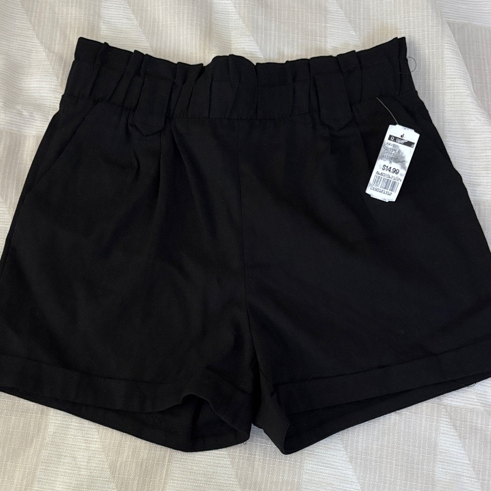 NWT Black Women's Elastic-Waist Shorts